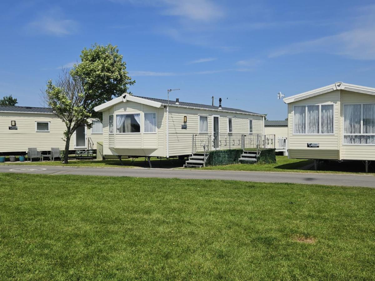Вилла 6 Berth On John Fowlers Berrow Экстерьер фото
